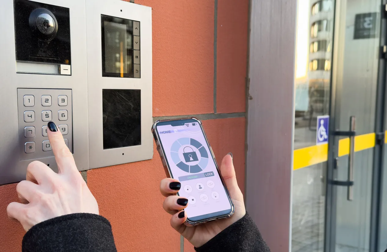 Top Smart Intercom Systems in 2026: Secure, Connected & Easy to Use